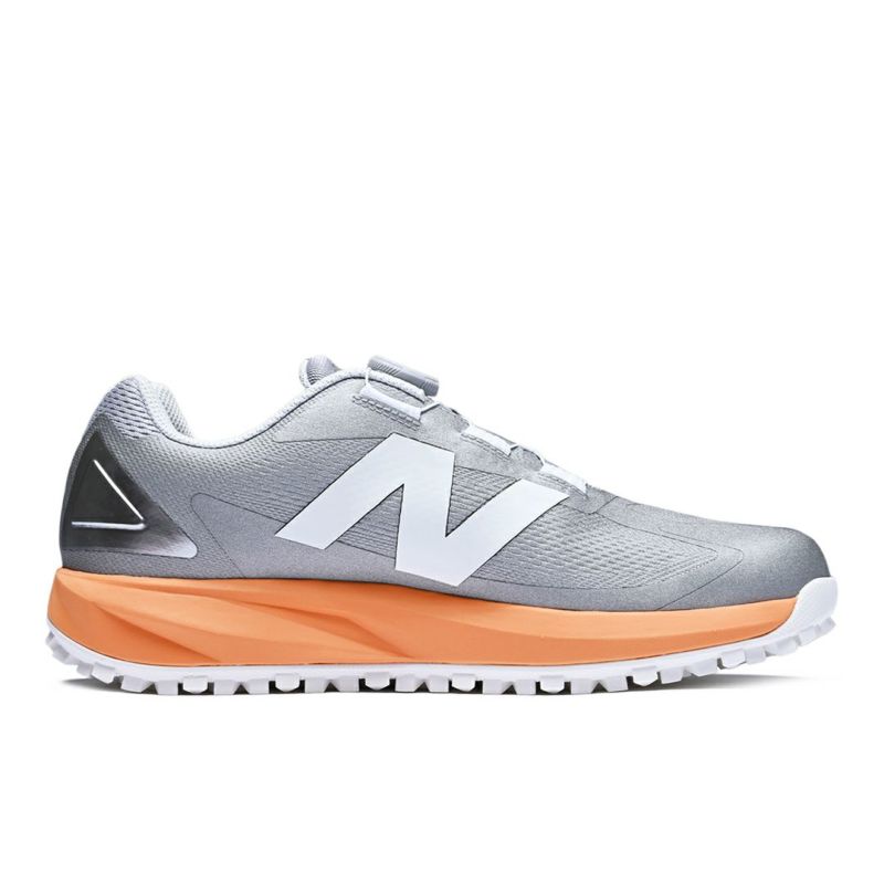 new balance シューズ メンズ シルバー