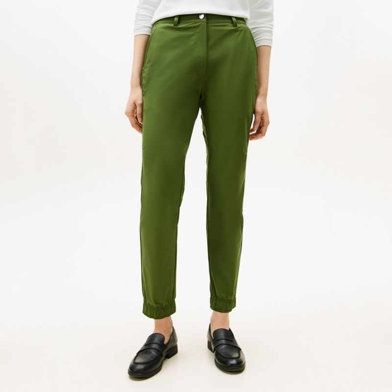 TOMMY HILFIGER GOLF レディース ロングパンツ モデル着用画像