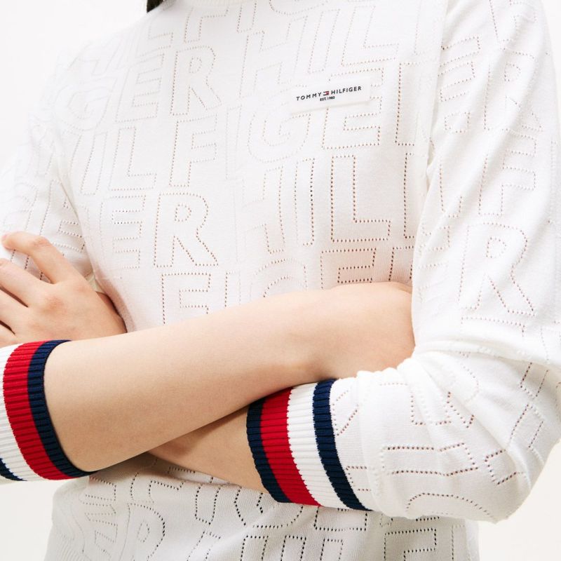 TOMMY HILFIGER GOLF レディース 長袖ニット ホワイト モデル着用画像