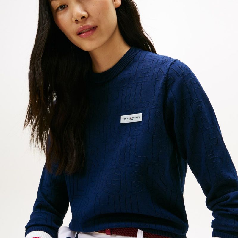 TOMMY HILFIGER GOLF レディース 長袖ニット ネイビー モデル着用画像