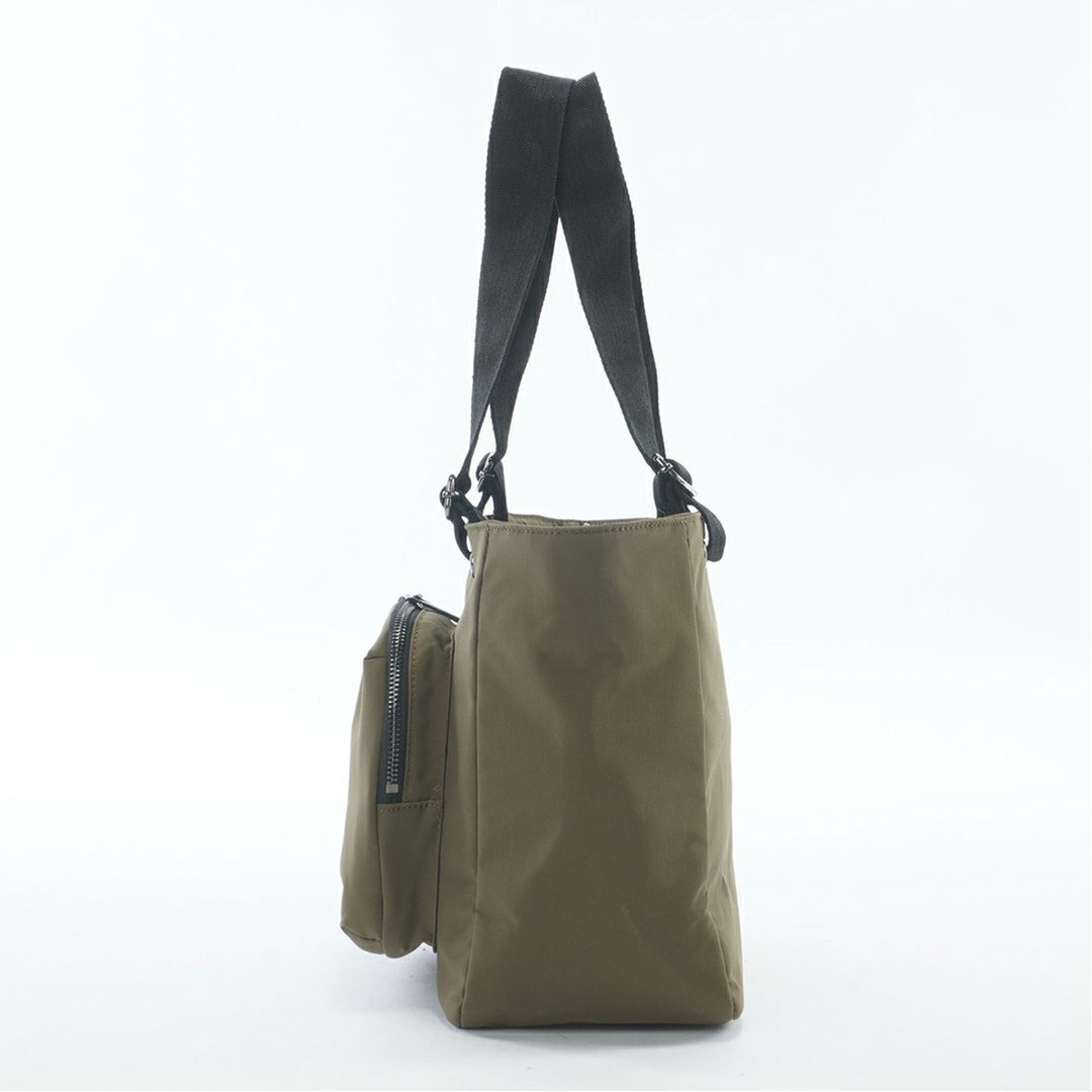 MASTER BUNNY EDITION ユニセックス カートバッグ カーキ