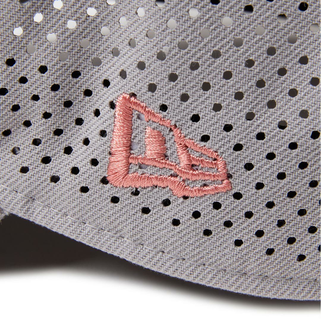 ニューエラ NEW ERA メンズ レディース ユニセックス [ゴルフ] 9FORTY A-Frame クラシックロゴ レーザーパフォーテッド グレー ERMZ53XB 詳細5